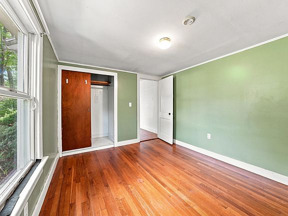 5th image of 61 Winemack St