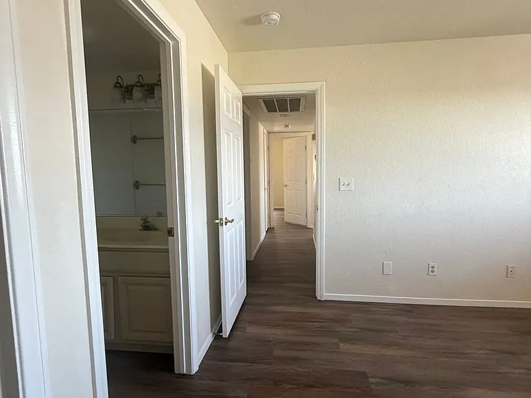 601 Cabrillo Cir #322 — Photo 17