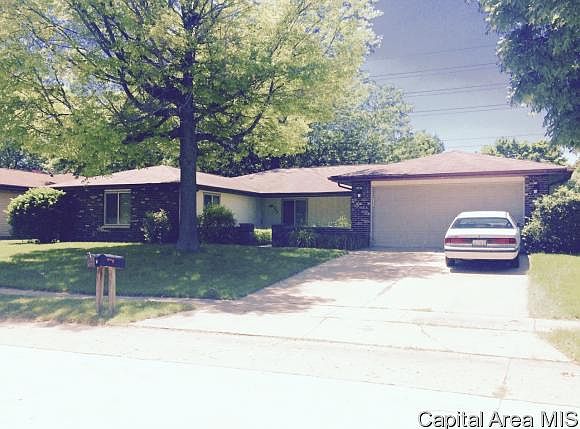 2nd image of 243 Bellerive Rd