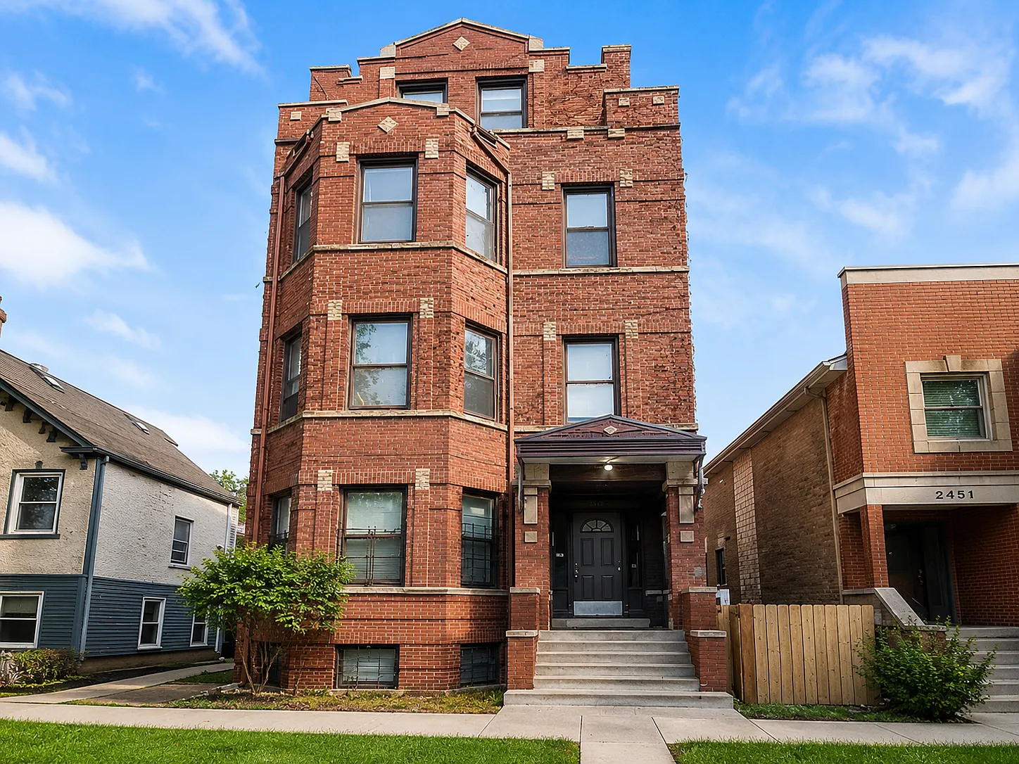 2 bed, 975 sqft, $2,820 — Photo 1