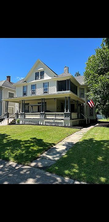 1st image of 422-424 W Clinton St