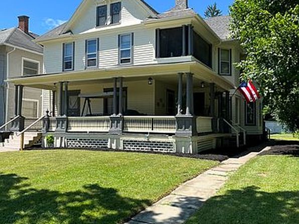 422-424 W Clinton St