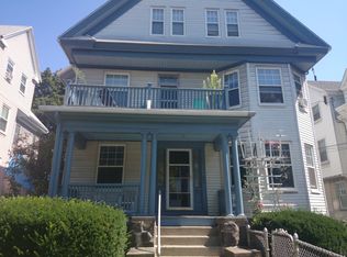 33 Bartlett Cres, Brookline, MA 02446