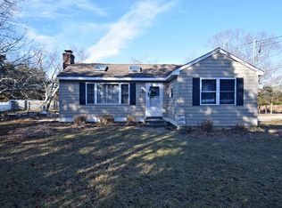 5 South St, Center Moriches, NY 11934
