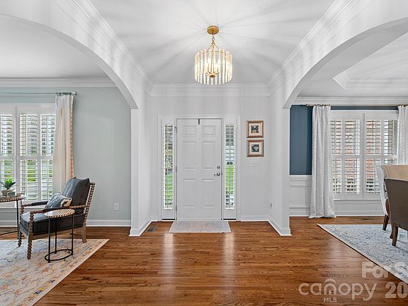 2nd image of 10220 Auburn Top Ln