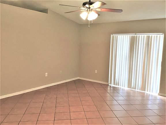 3rd image of 4861 Fiske Cir