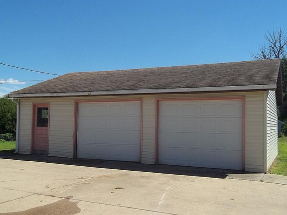 2nd image of 505 May St