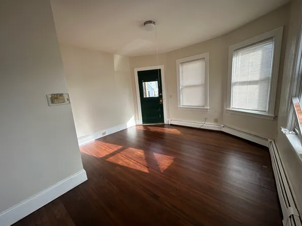 16 Hampton St Floor 1, Providence, RI 02904