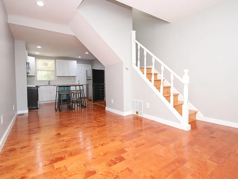 882 N Fallon St — Photo 10