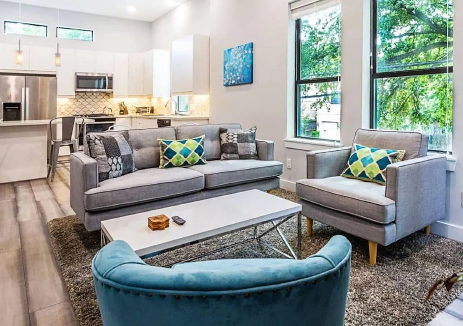 Montrose Stay: 7 Rooms, 7 Baths & Rooftop Lounge — Photo 1