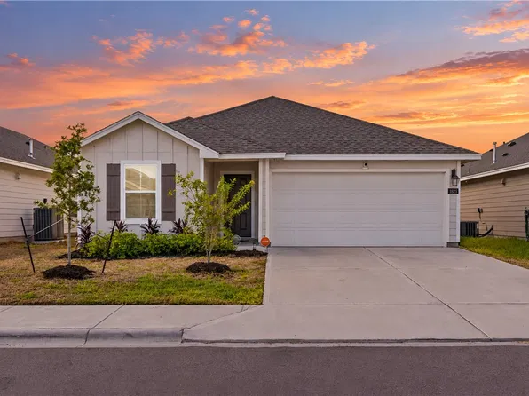 1825 Whirlaway Dr, Corpus Christi, TX 78417