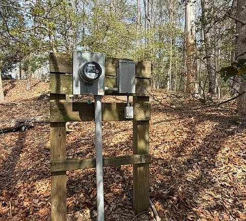 3rd image of 28 Hidden Lake Dr