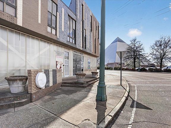 2nd image of 440 N Front St APT 202