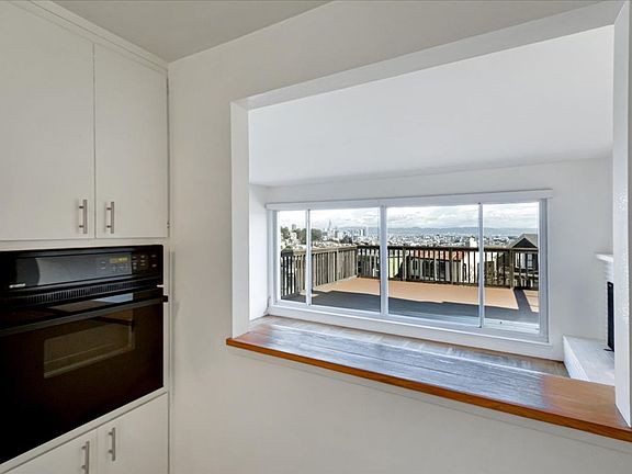 5th image of 3250 Market St #3