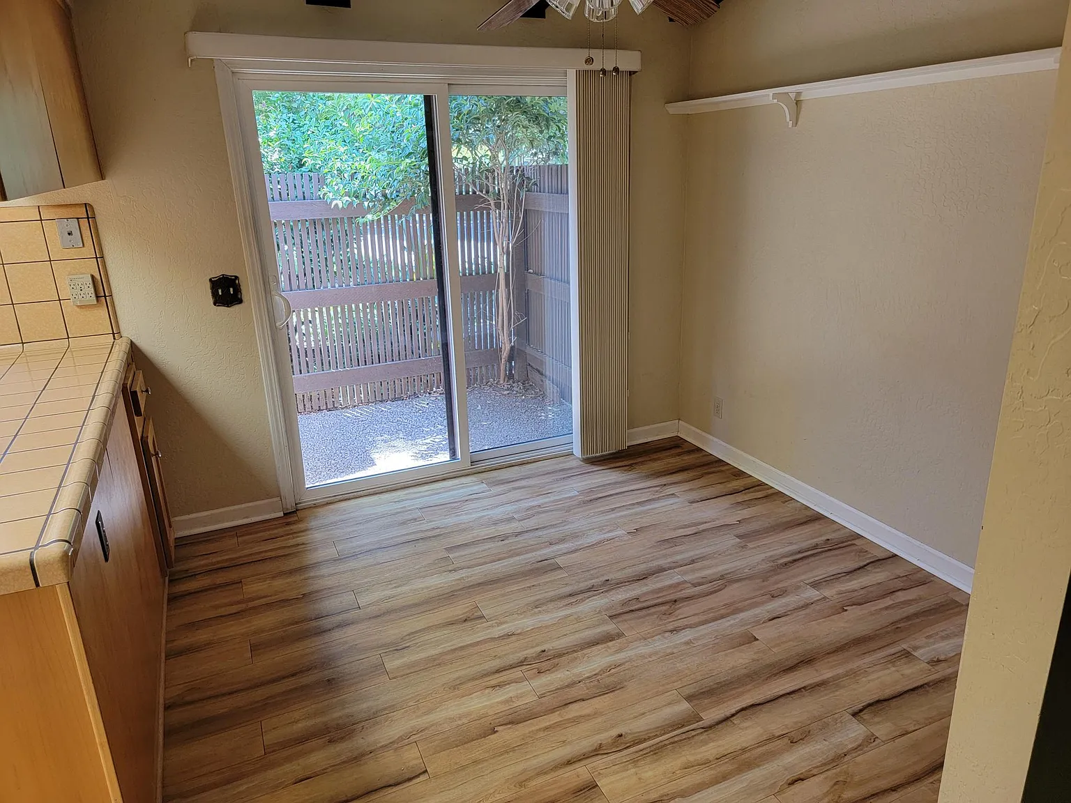 2 bed, 1410 sqft, $1,800 — Photo 4