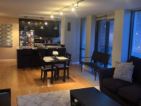 4th image of 1660 N La Salle St #211