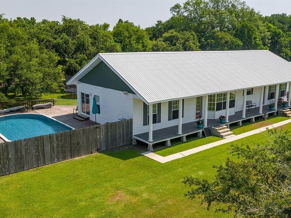 1st image of 1017 Amelie Dr
