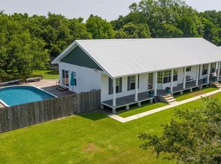 1017 Amelie Dr, Breaux Bridge, LA 70517
