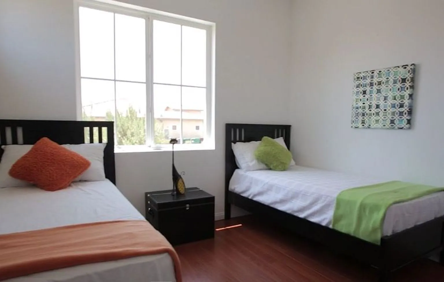 2 Bedroom. 2 Bathroom. House — Photo 3