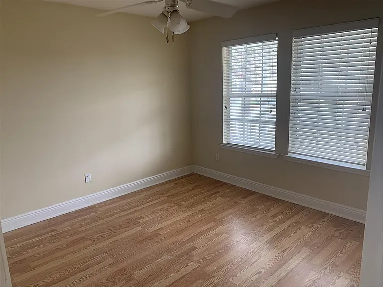 1445 Crescent Hills Dr — Photo 7