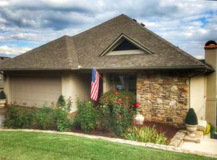 323 Maggie Mack Ln, Sevierville, TN 37862