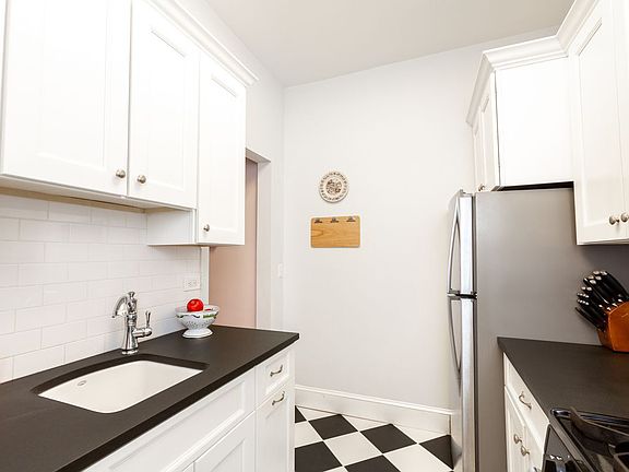 4th image of 252 Greene Ave APT 3A