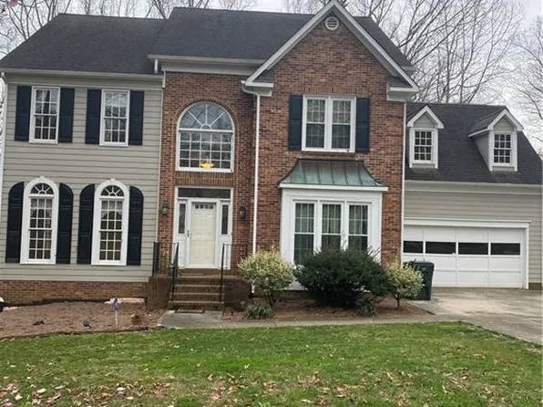 1909 Glenacre Ct, Kernersville, NC 27284