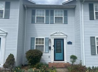 219 Hunter Hills Cir APT 7, Bristol, TN 37620