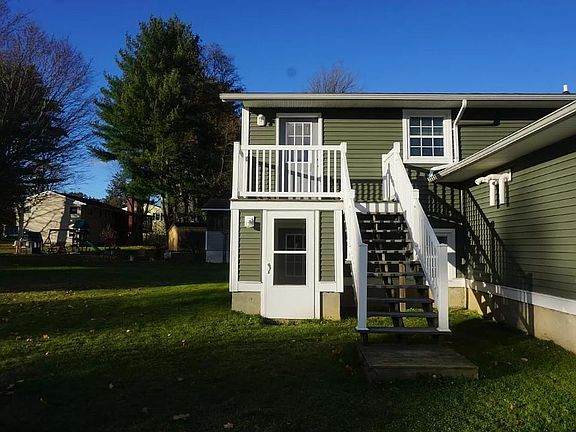 3rd image of 10 Southview Dr #A
