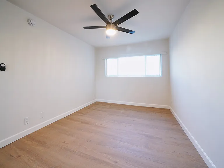 Unit 32 - 3 Bedroom, 2 Bathroom, 1800 sqft