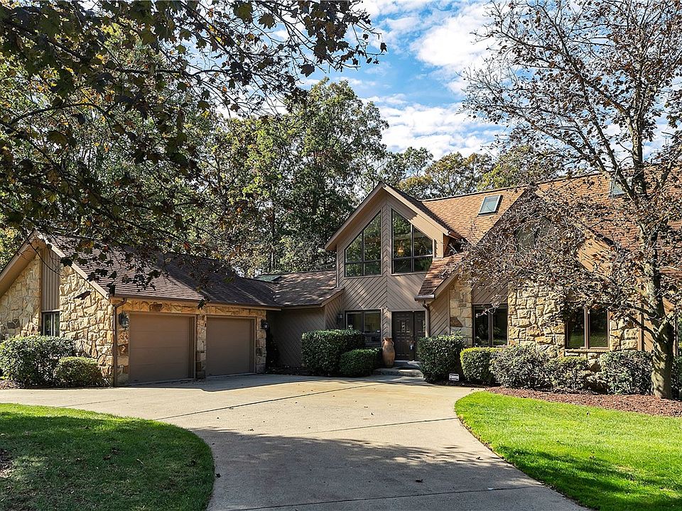 1st image of 216 La Grande Dr