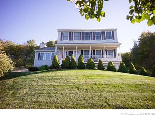 39 Hopkins Hill Rd, Naugatuck, CT 06770