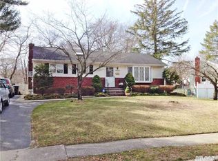 1265 Brookdale Ave, Bay Shore, NY 11706