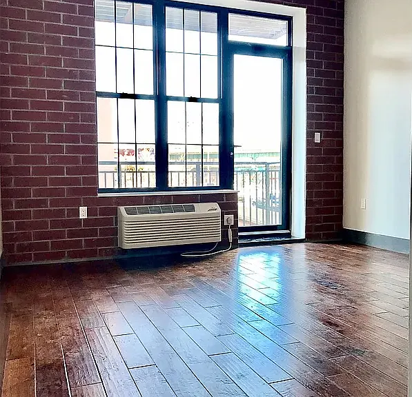 42-60 Crescent St #4F — Photo 4