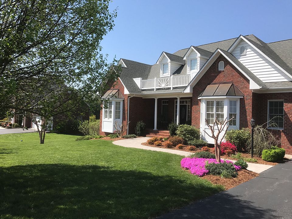 1st image of 43 Scarlet Dr