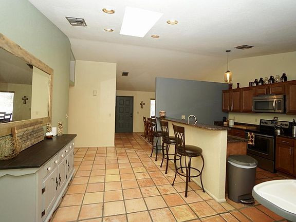 4th image of 2150 S Cerro Dr