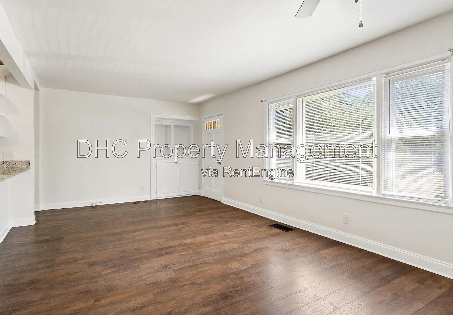 4 bed, 2.0 bath, 1500 sqft, $2,250 — Photo 2