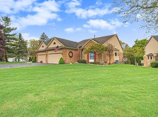1123 Eagle Nest Dr, Milford, MI