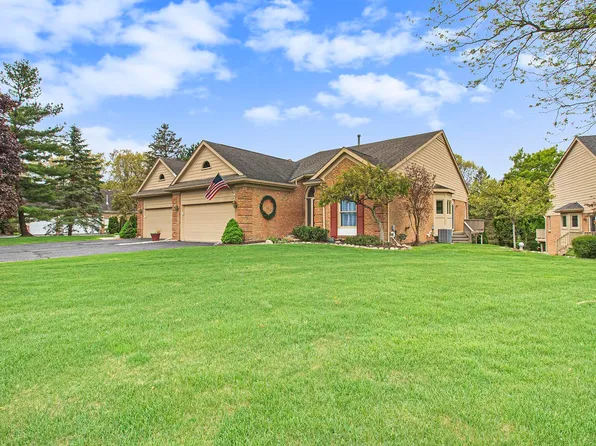 1123 Eagle Nest Dr, Milford, MI 48381