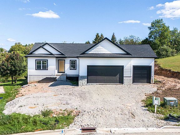 2nd image of 209 Stonehill Ct
