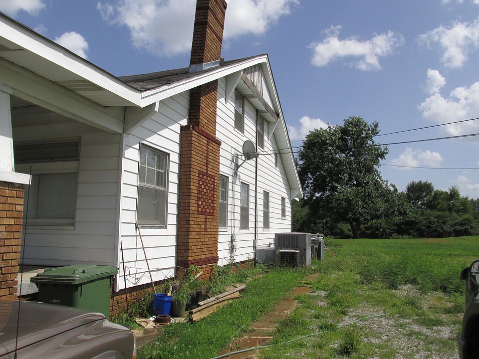 2nd image of 102 Kimberly Ave