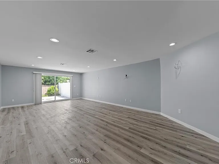 14215 Ragus St — Photo 6