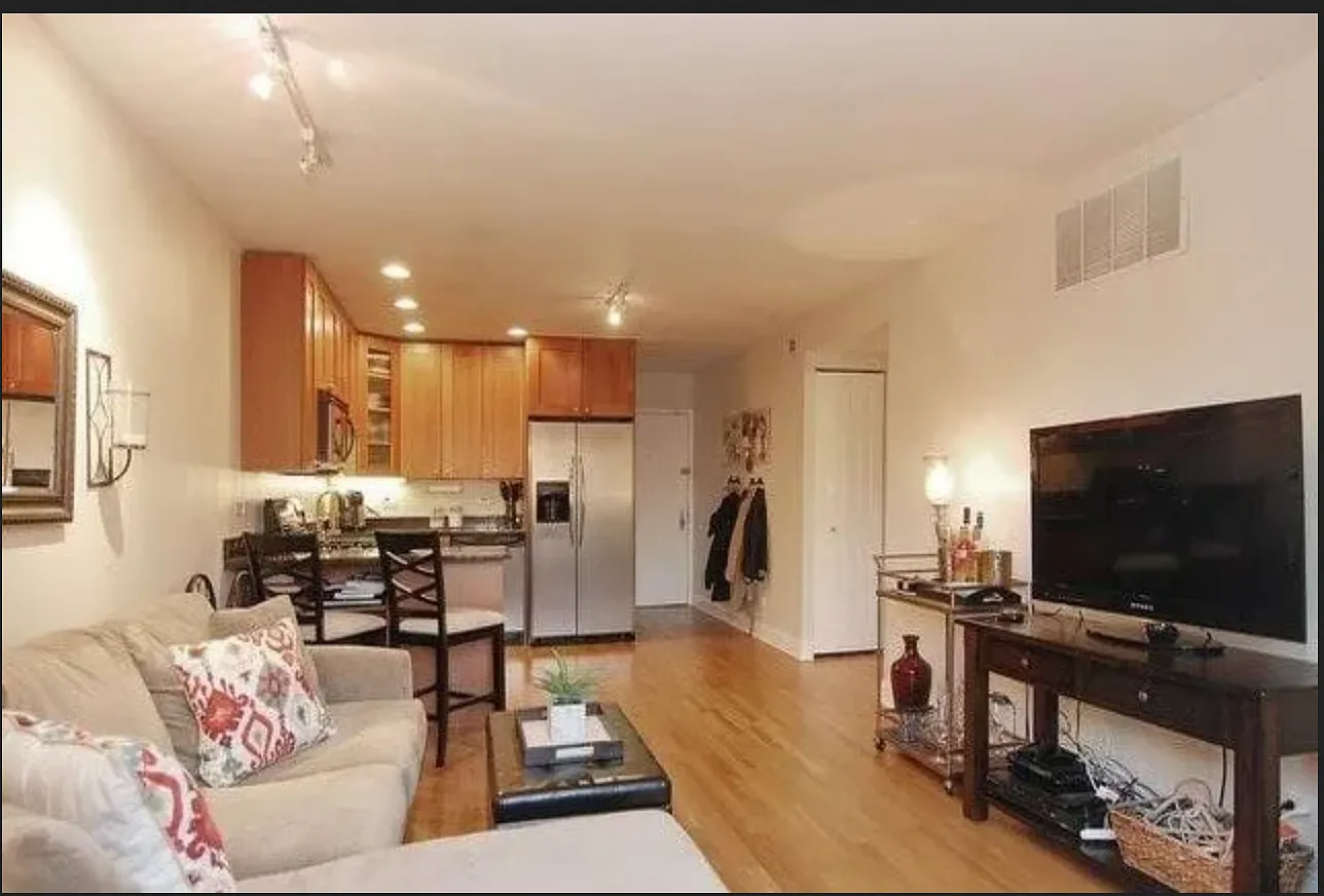 2 bed, 1065 sqft, $3,250 — Photo 2