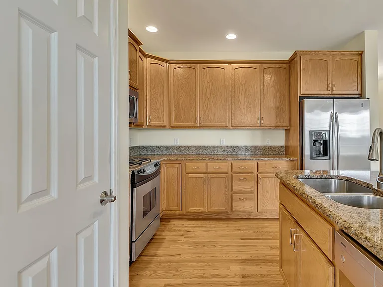 1216 S Brookside Ter — Photo 16