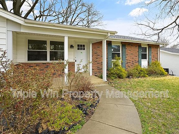 3rd image of 2041 Northaire Ln