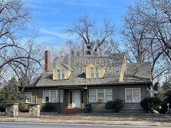 2nd image of 3373 Vineville Ave Unit 2
