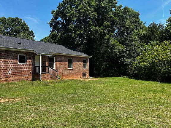3rd image of 2320 Goldmine Rd