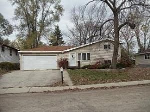 1st image of 1726 Queens Ct