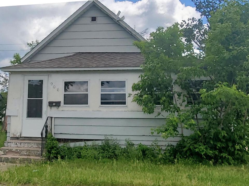 1st image of 906 Irvine Ave NW