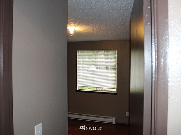 4th image of 4401 Saratoga Place NE #5-8